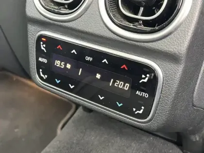 Photo 36 Mercedes Classe C 300 e Hybrid EQ 204+129ch AMG Line BK/20