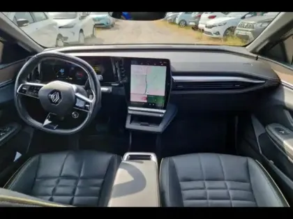 Photo 8 Renault Megane  E-Tech Electric EV60 220ch Iconic super charge -B