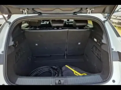 Photo 11 Renault Megane  E-Tech Electric EV60 220ch Iconic super charge -B