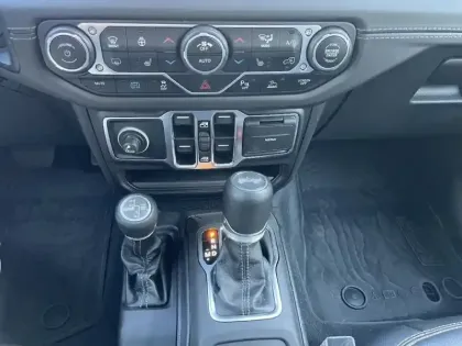 Photo 23 Jeep Wrangler  Unlimited 2.0 T 380ch 4xe Sahara Command Trac
