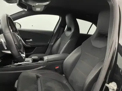 Photo 14 Mercedes Classe A  250 e 8G-DCT