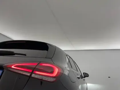 Photo 29 Mercedes Classe A  250 e 8G-DCT