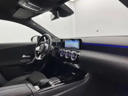 Photo 27 Mercedes Classe A  250 e 8G-DCT