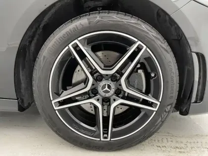 Photo 12 Mercedes Classe A  250 e 8G-DCT