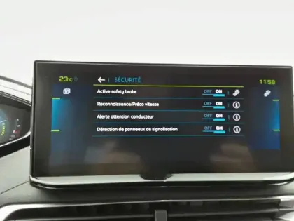 Photo 56 Peugeot 3008  Hybrid 225 e-EAT8