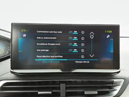 Photo 52 Peugeot 3008  Hybrid 225 e-EAT8