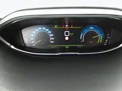 Photo 39 Peugeot 3008  Hybrid 225 e-EAT8