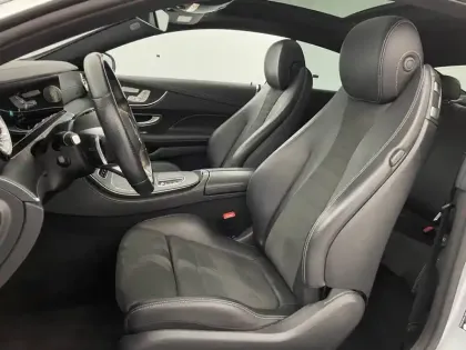 Photo 43 Mercedes Classe E  Coupé 220 d 9G-Tronic