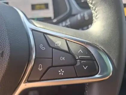 Photo 35 Renault Captur  E-Tech full hybrid 145 ch