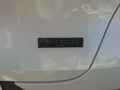 Photo 14 Renault Captur  E-Tech full hybrid 145 ch