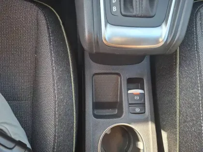 Photo 39 Renault Captur  E-Tech full hybrid 145 ch