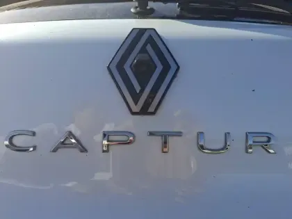 Photo 15 Renault Captur  E-Tech full hybrid 145 ch