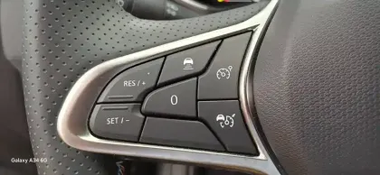 Photo 8 Renault Clio  E-Tech full hybrid 145 ch GSR2
