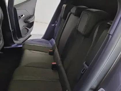 Photo 11 Peugeot 2008  PureTech 130 S&S EAT8