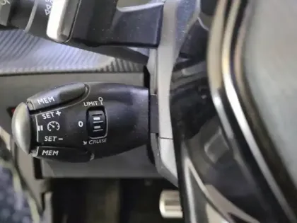 Photo 26 Peugeot 2008  PureTech 130 S&S EAT8