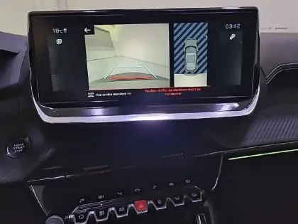 Photo 19 Peugeot 2008  PureTech 130 S&S EAT8