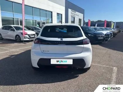 Photo 98 Peugeot 208  ELECTRIQUE 50 KWH 136