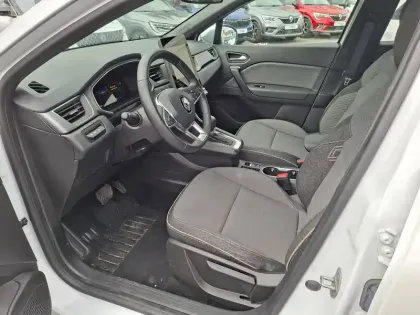Photo 13 Renault Captur  E-Tech full hybrid 145 ch
