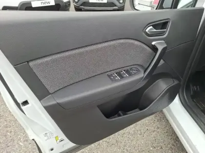 Photo 12 Renault Captur  E-Tech full hybrid 145 ch