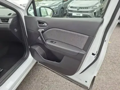 Photo 18 Renault Captur  E-Tech full hybrid 145 ch