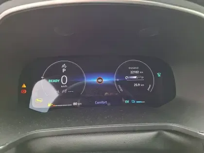 Photo 20 Renault Captur  E-Tech full hybrid 145 ch