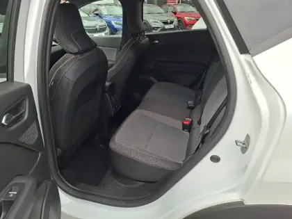 Photo 15 Renault Captur  E-Tech full hybrid 145 ch