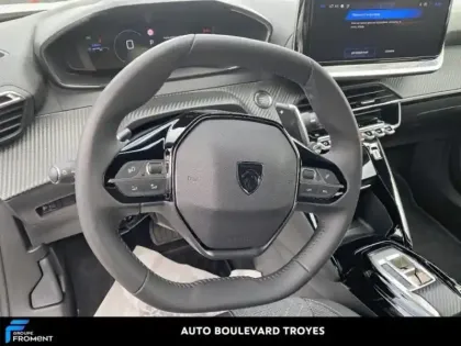 Photo 8 Peugeot 2008  1.2 Hybrid 136ch Allure e-DCS6