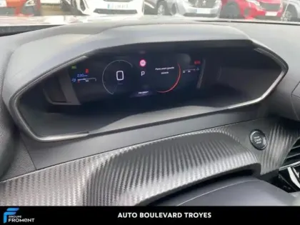 Photo 9 Peugeot 2008  1.2 Hybrid 136ch Allure e-DCS6