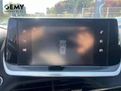 Photo 13 Peugeot 2008  PureTech 130 S&S BVM6