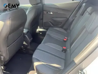 Photo 9 Peugeot 2008  PureTech 130 S&S BVM6