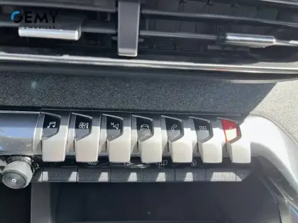 Photo 13 Peugeot 3008  Puretech 130ch S&S BVM6