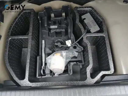 Photo 16 Peugeot 208  PureTech 100 S&S BVM6