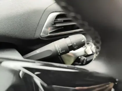 Photo 16 Peugeot 3008  Puretech 130ch S&S BVM6 Allure Pack