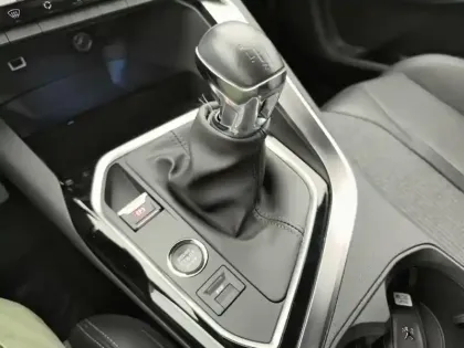 Photo 23 Peugeot 3008  Puretech 130ch S&S BVM6 Allure Pack