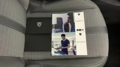 Photo 15 Peugeot 2008  PureTech 130 S&S EAT8 Allure