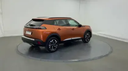 Photo 1 Peugeot 2008  PureTech 130 S&S EAT8 Allure