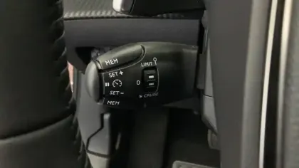 Photo 16 Peugeot 2008  PureTech 130 S&S EAT8 Allure