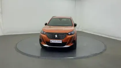 Photo 2 Peugeot 2008  PureTech 130 S&S EAT8 Allure