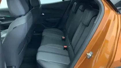 Photo 21 Peugeot 2008  PureTech 130 S&S EAT8 Allure