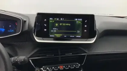 Photo 20 Peugeot 2008  PureTech 130 S&S EAT8 Allure