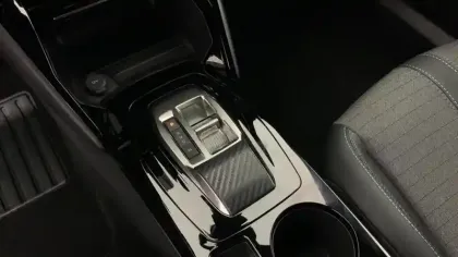 Photo 22 Peugeot 2008  PureTech 130 S&S EAT8 Allure