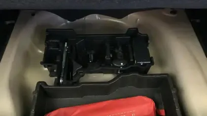 Photo 24 Peugeot 2008  PureTech 130 S&S EAT8 Allure