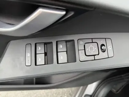 Photo 16 Kia Niro  1.6 GDi 129 ch HEV DCT6