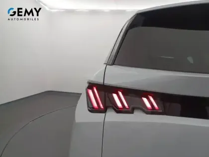 Photo 23 Peugeot 5008  Hybrid 145 e-DCS6