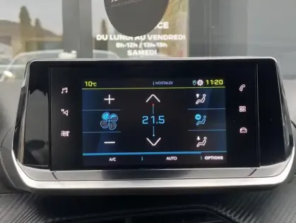 Photo 8 Peugeot 208 II Electrique 136ch Style