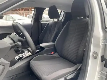 Photo 12 Peugeot 208 II Electrique 136ch Style