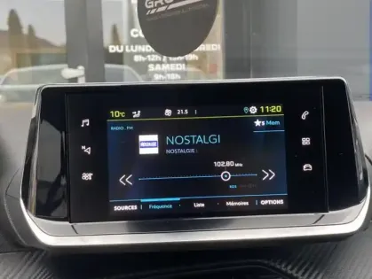 Photo 7 Peugeot 208 II Electrique 136ch Style