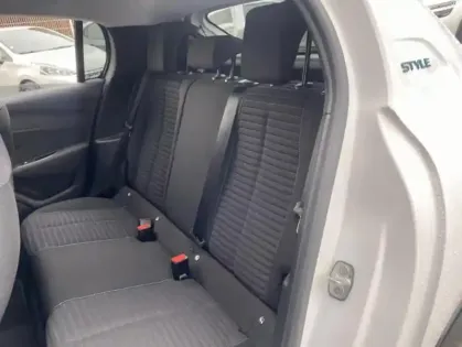 Photo 13 Peugeot 208 II Electrique 136ch Style