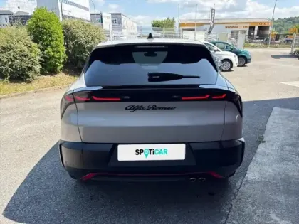 Photo 4 Alfa Romeo Junior  1.2 Ibrida 136ch Speciale DCT6