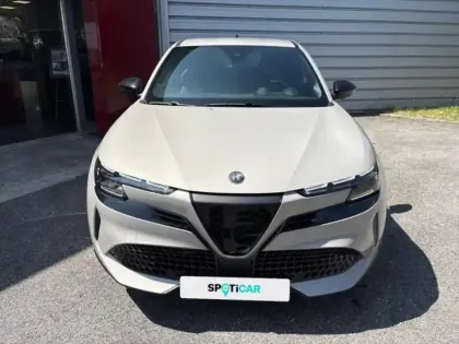 Photo 1 Alfa Romeo Junior  1.2 Ibrida 136ch Speciale DCT6